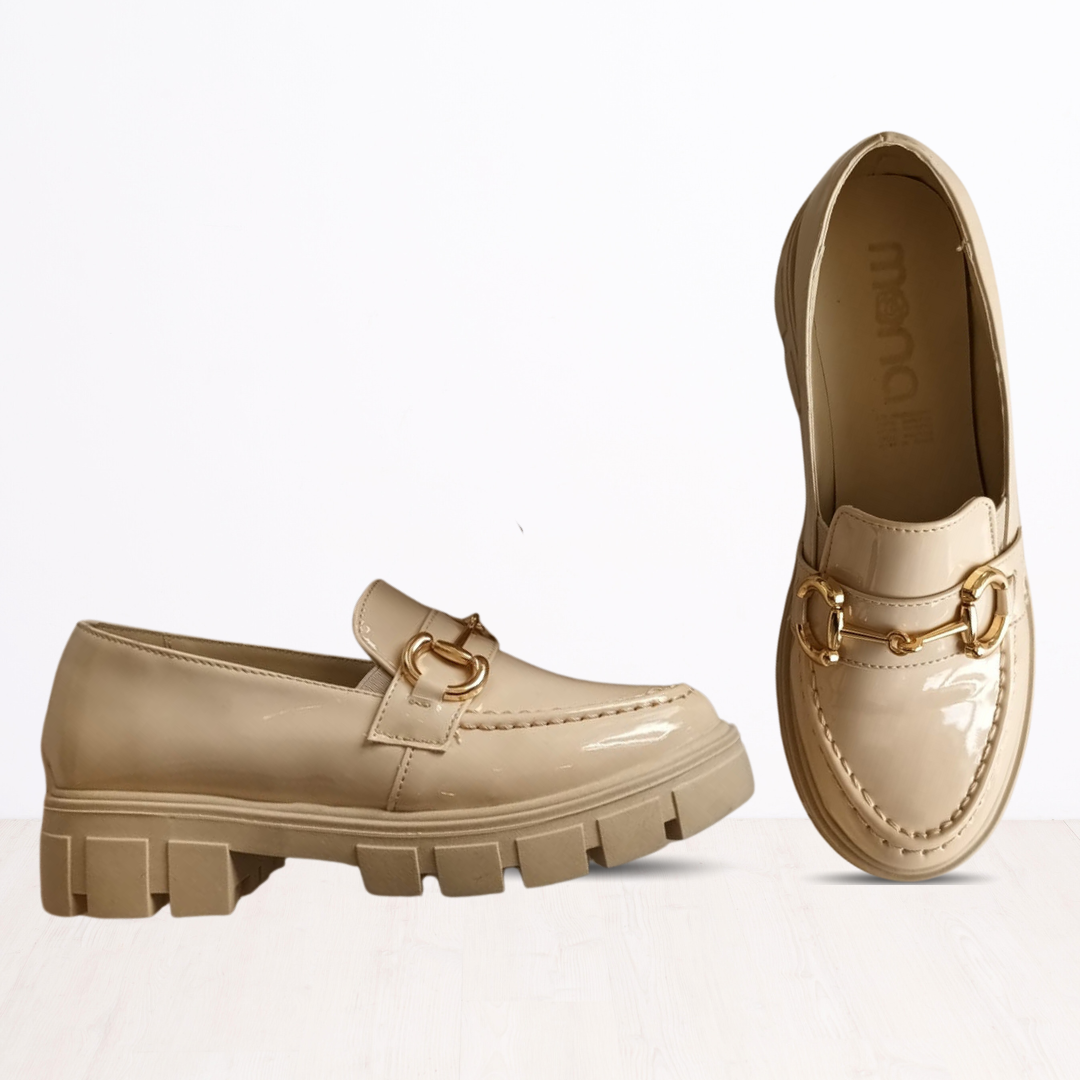 Mocasines de charol con Hebilla 332