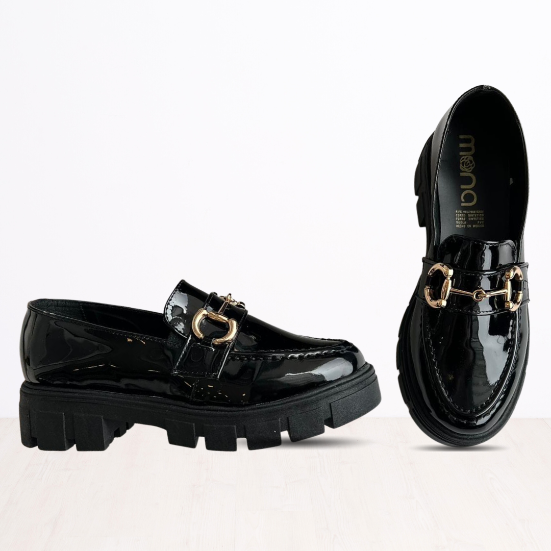 Mocasines de charol con Hebilla 332