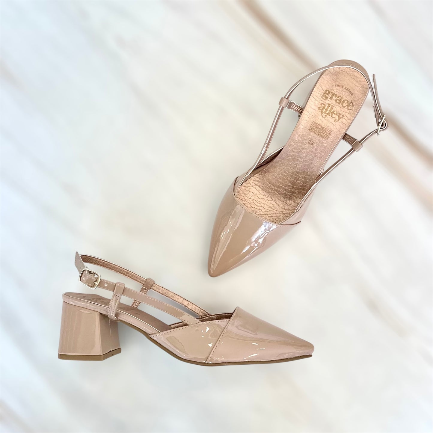 Zapatilla de charol 7004