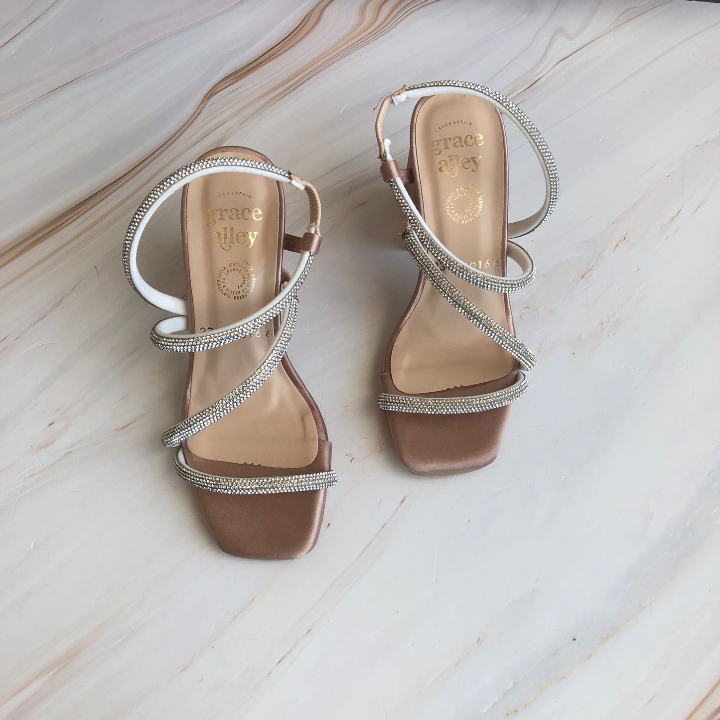 Zapatilla de tiras con piedras 6016