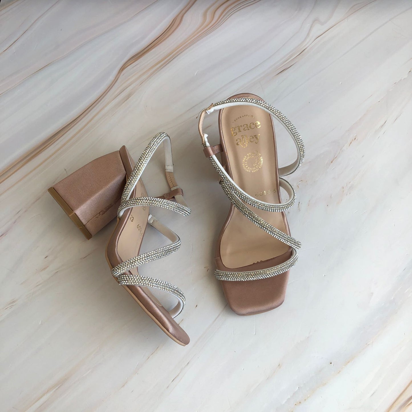 Zapatilla de tiras con piedras 6016