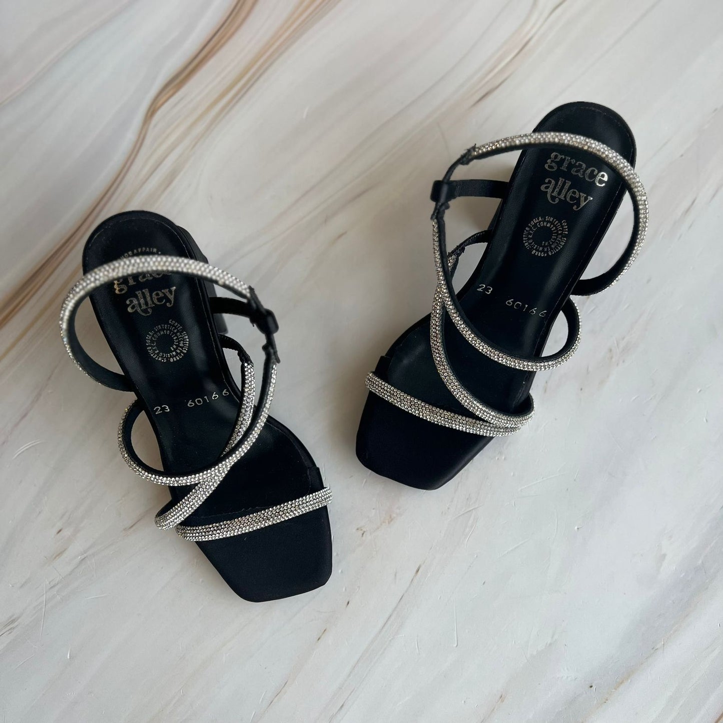 Zapatilla de tiras con piedras 6016
