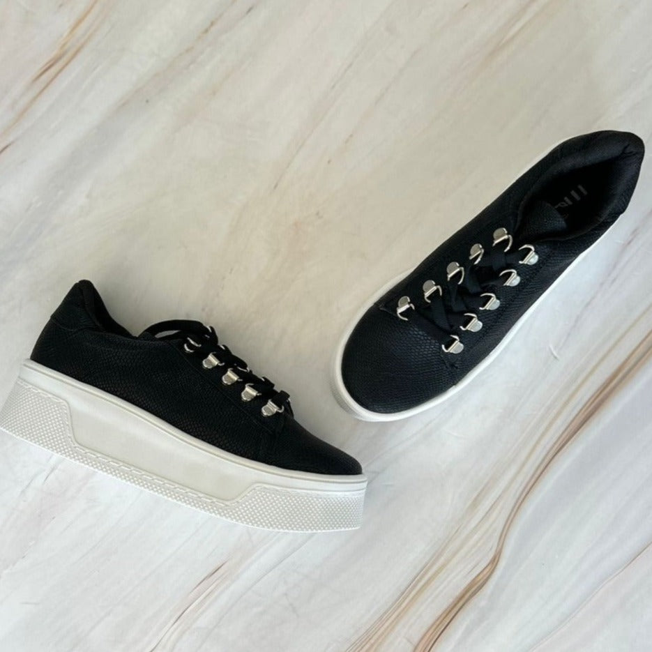 Tenis con estampado de víbora 2037