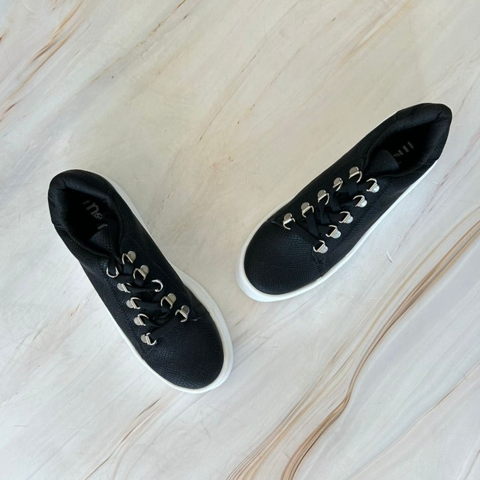 Tenis con estampado de víbora 2037