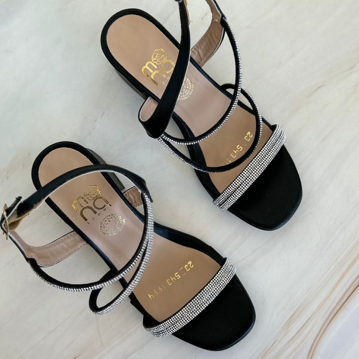 Zapatilla de Tira con Brillos 1994