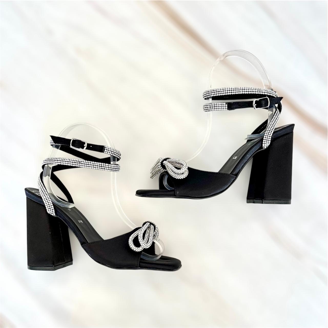Zapatilla de moño con brillos 630