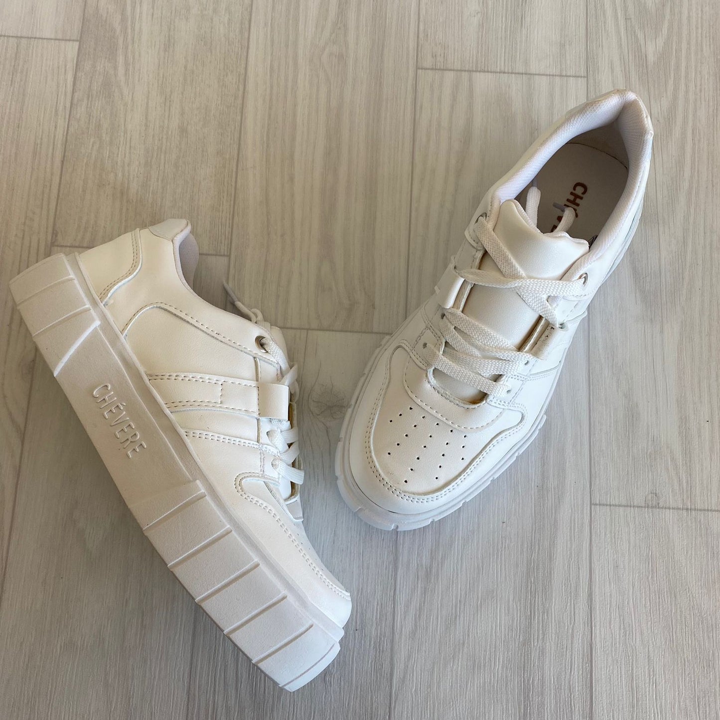 Tenis con Suela Gruesa y Cordones 73