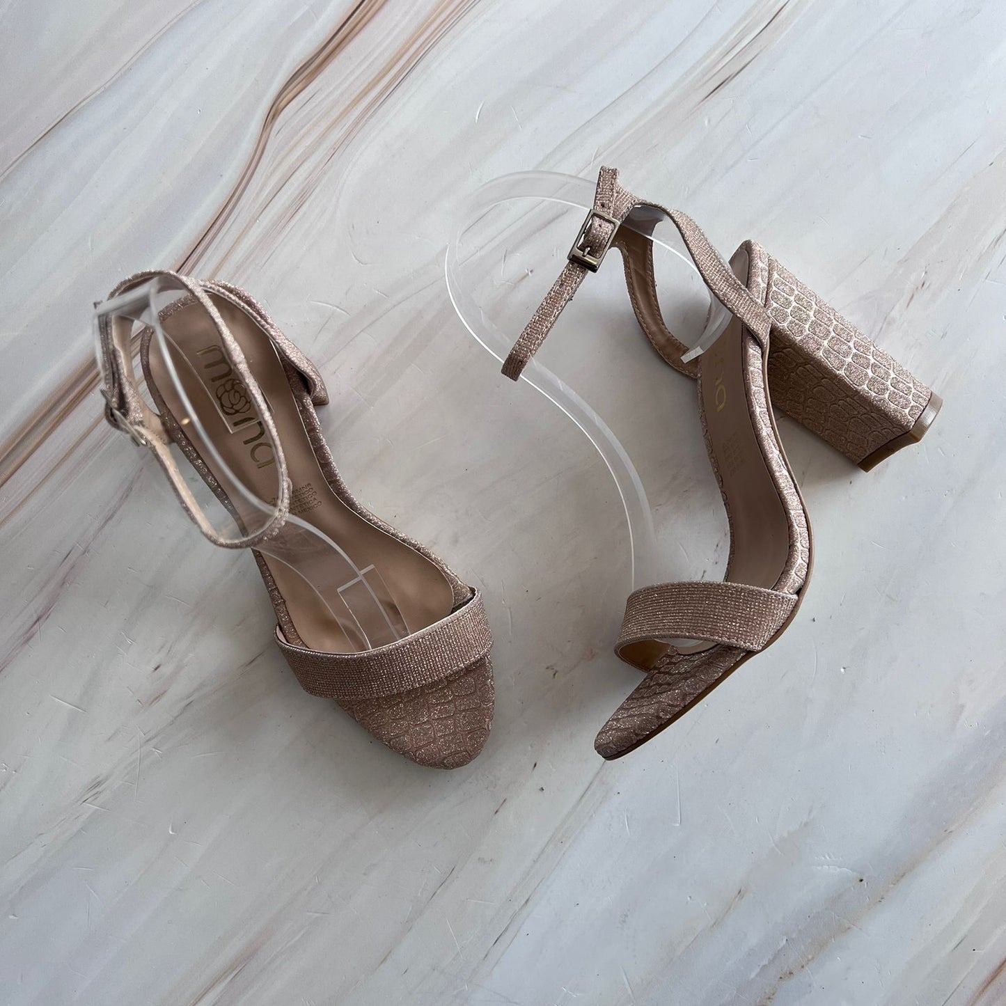 Zapatilla con pulsera 721
