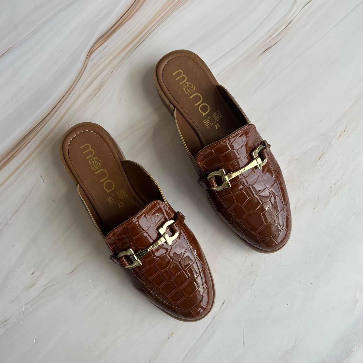 Mules con Hebilla Dorada 1001R