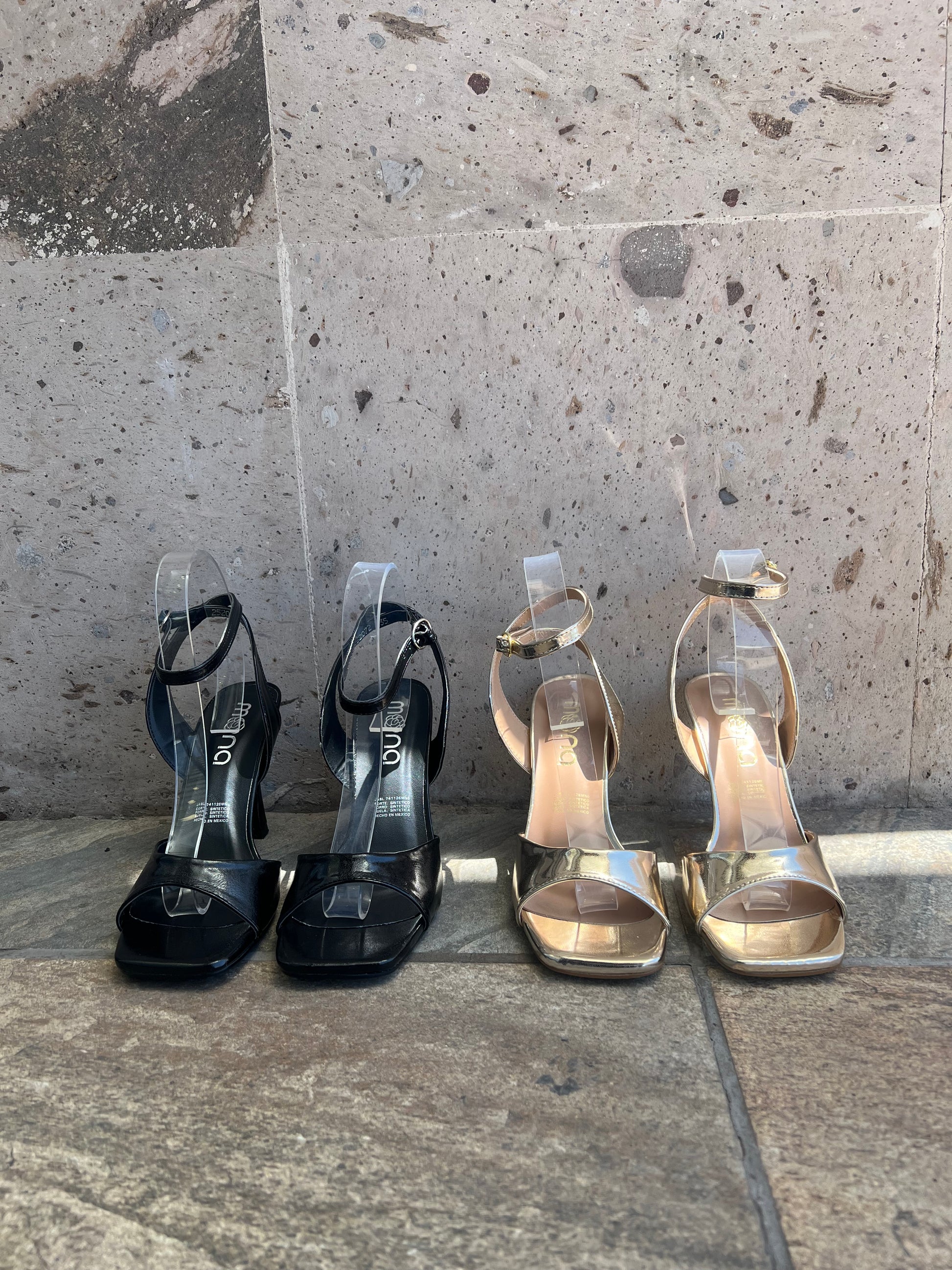 Zapatilla con pulsera 252073