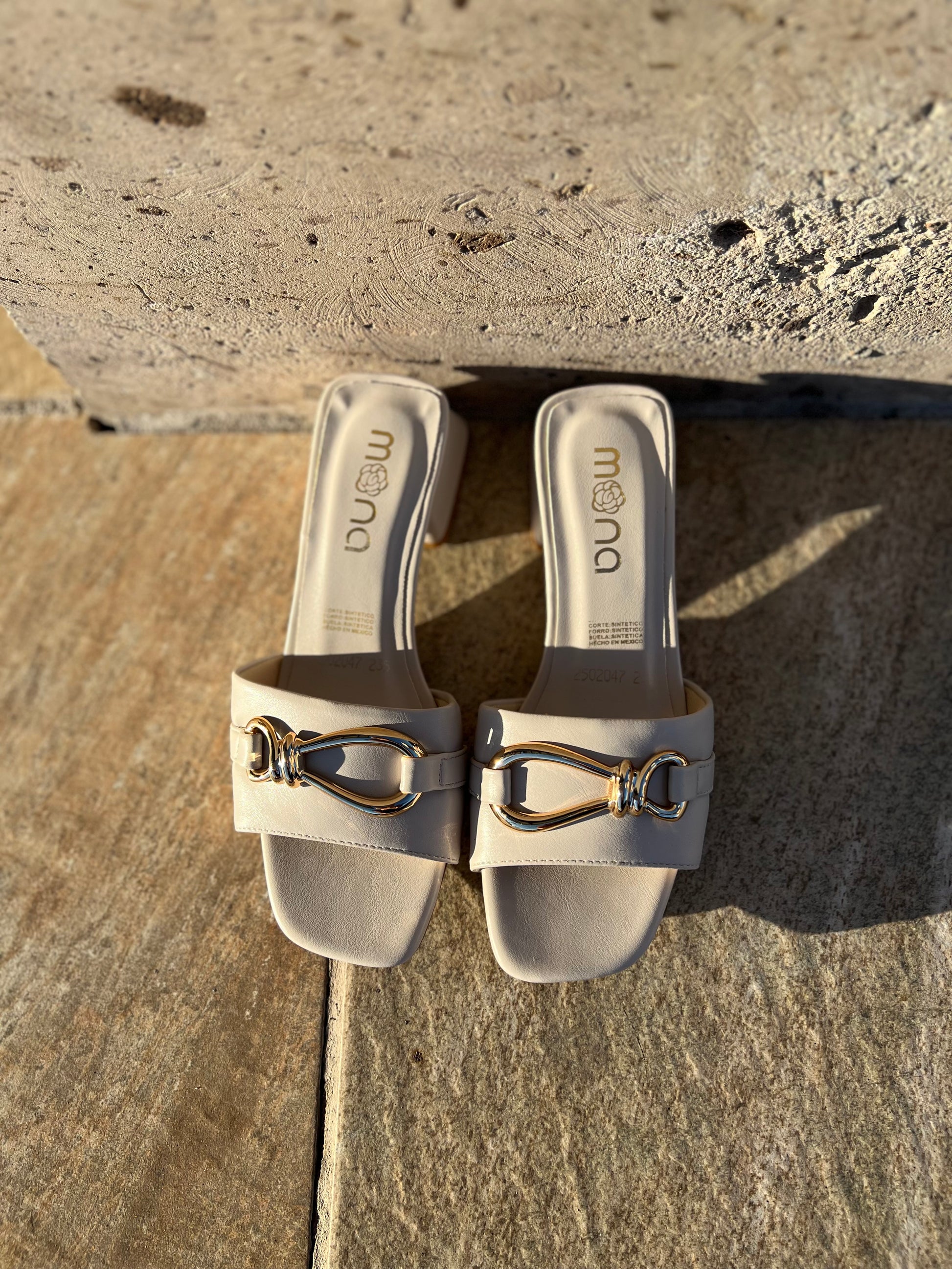 Sandalia tacón bajo 252072