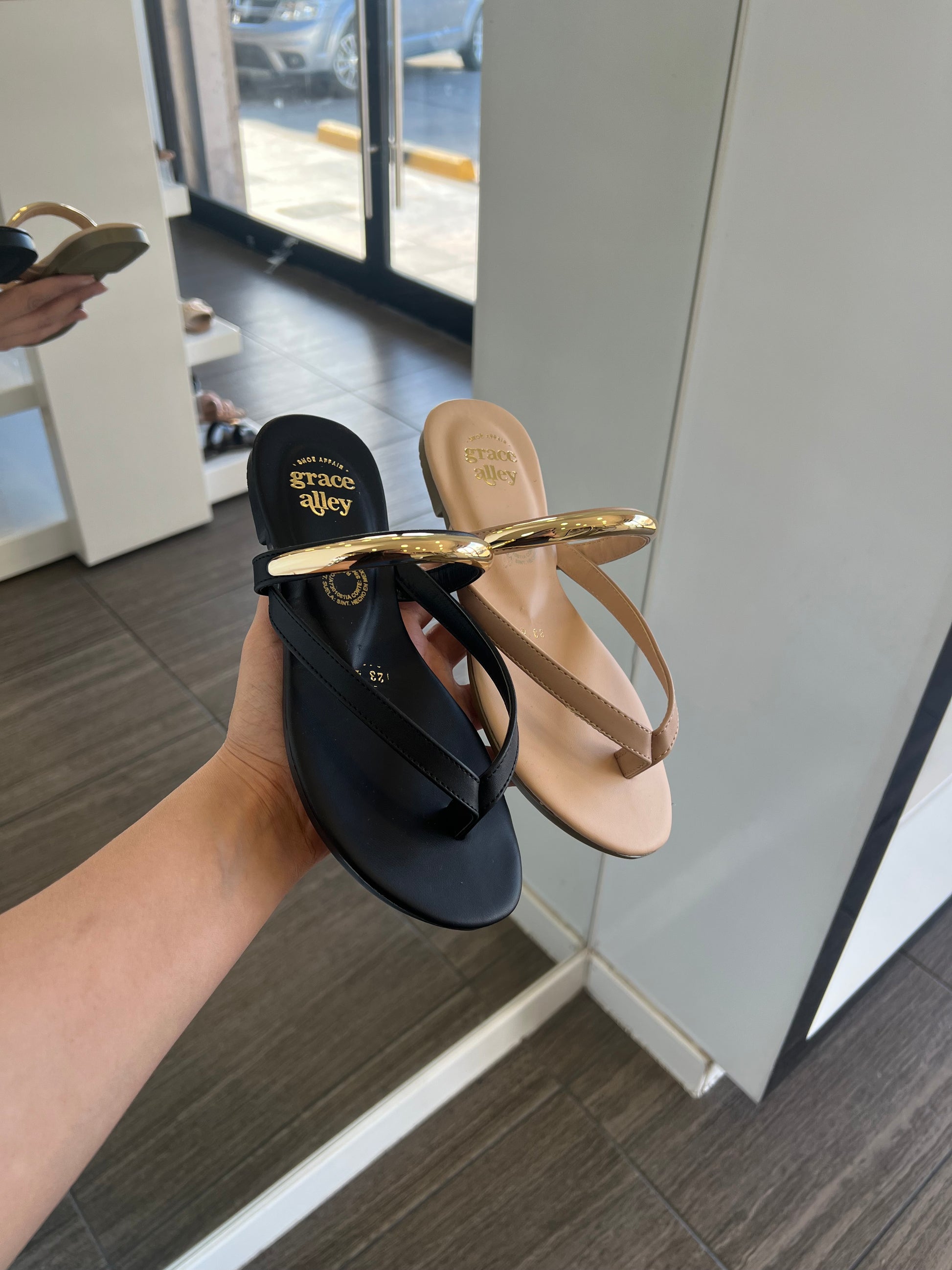 Sandalia de piso 444