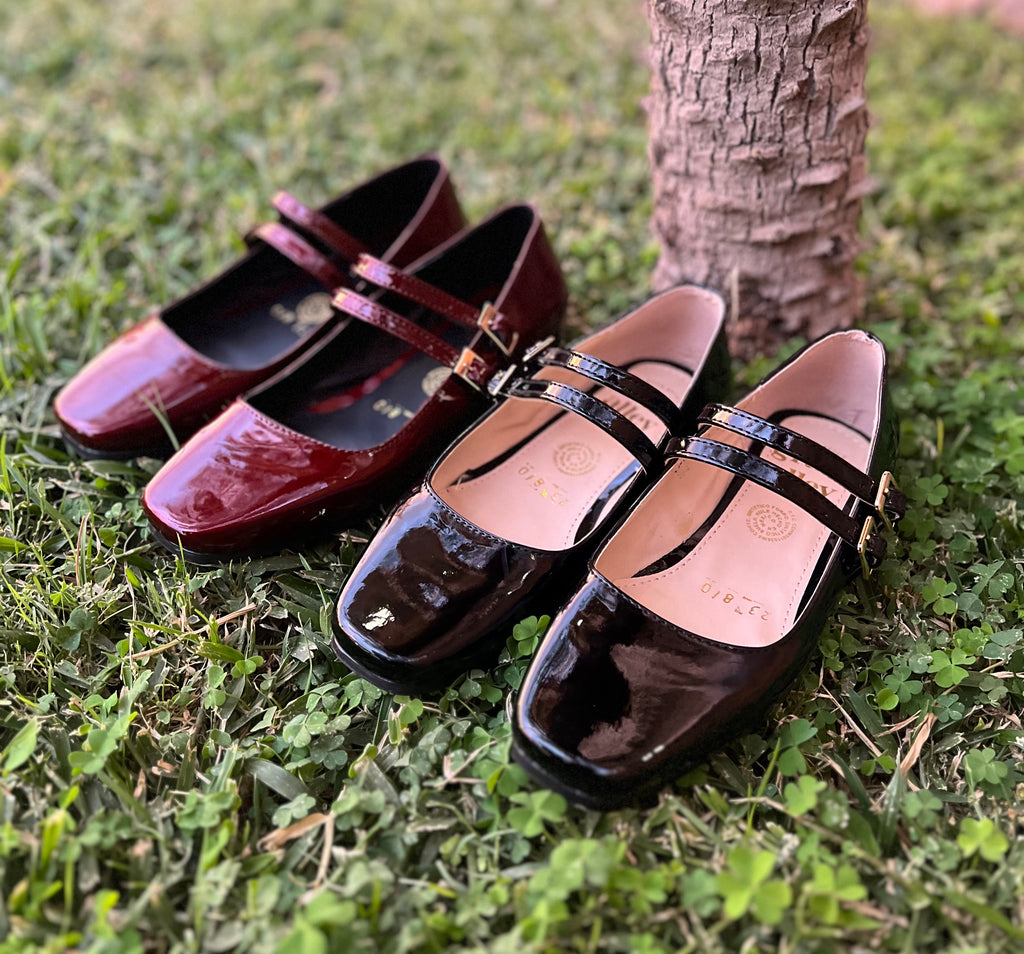 Flats de charol con correas 810