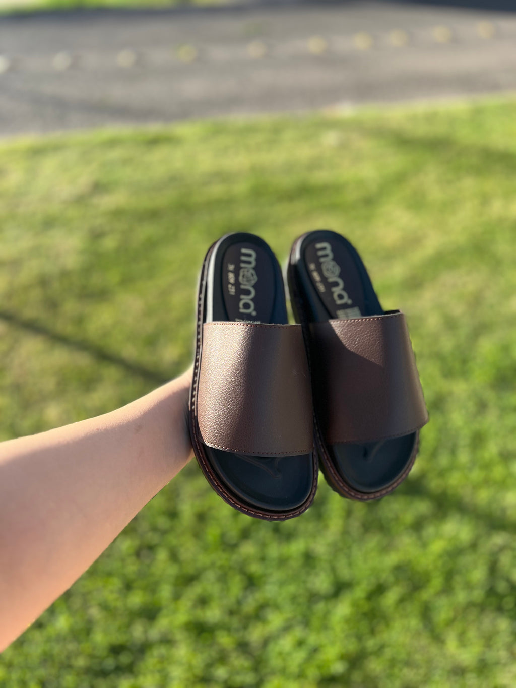 Sandalia suela gruesa 809