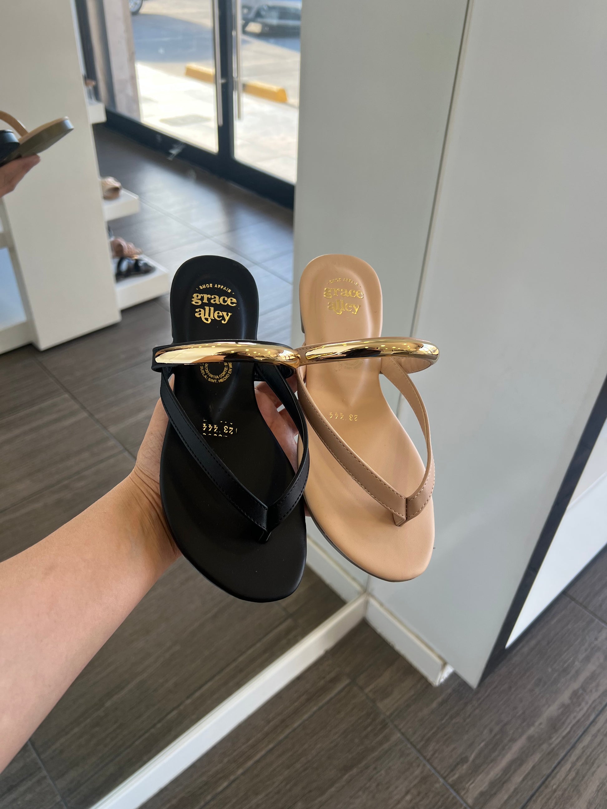 Sandalia de piso 444