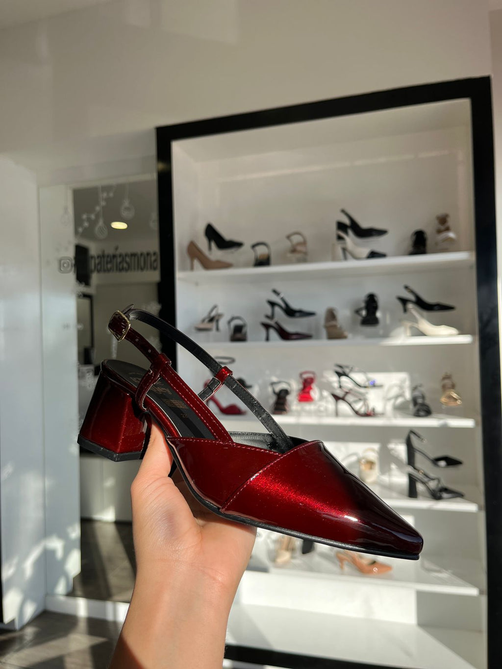 Zapatilla 7004 vino