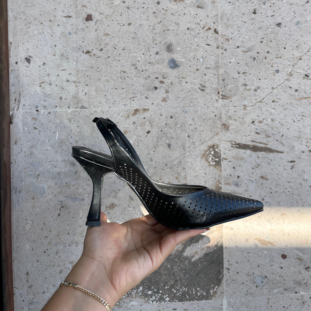 Zapatilla picuda 086