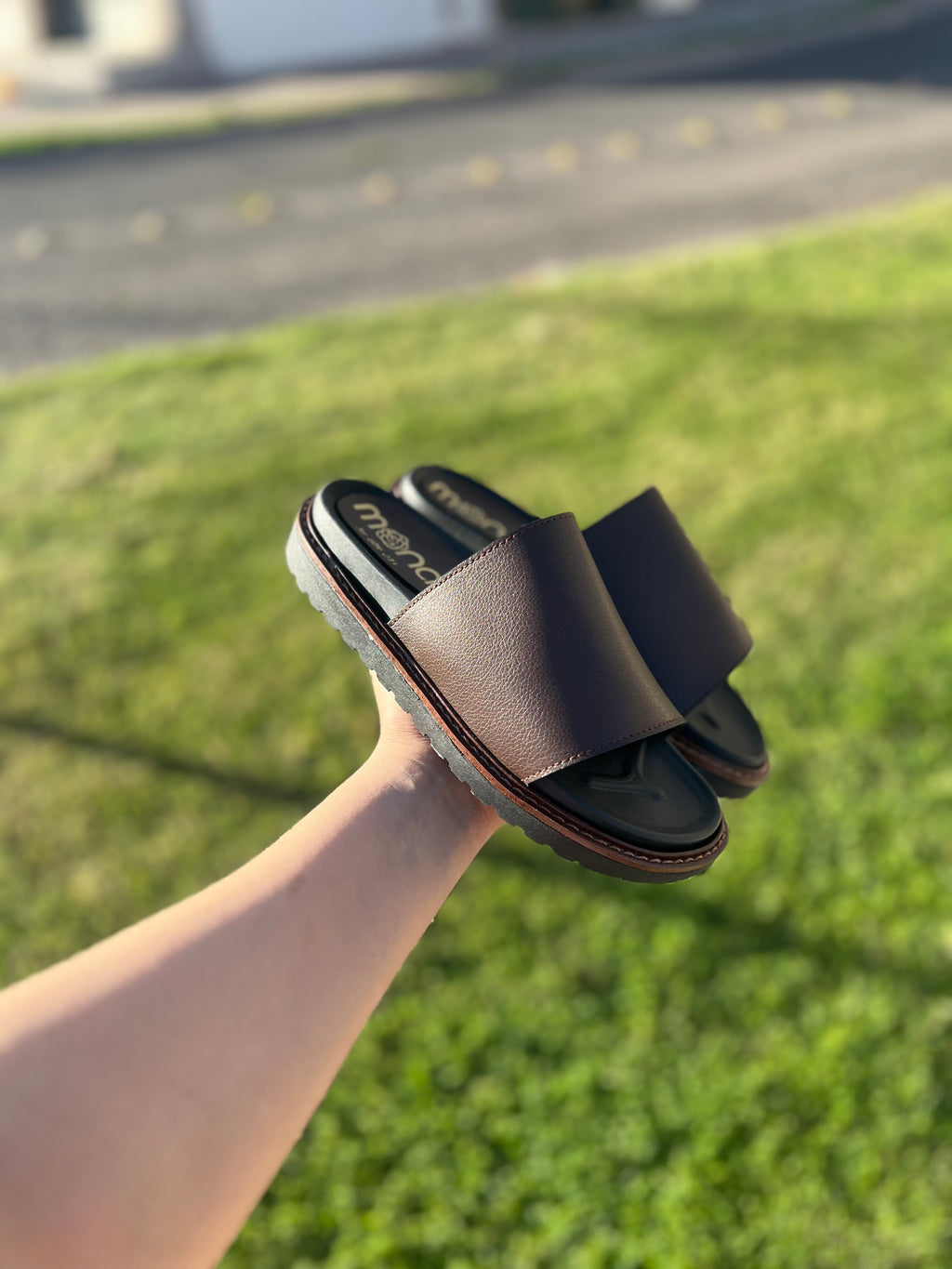 Sandalia suela gruesa 809