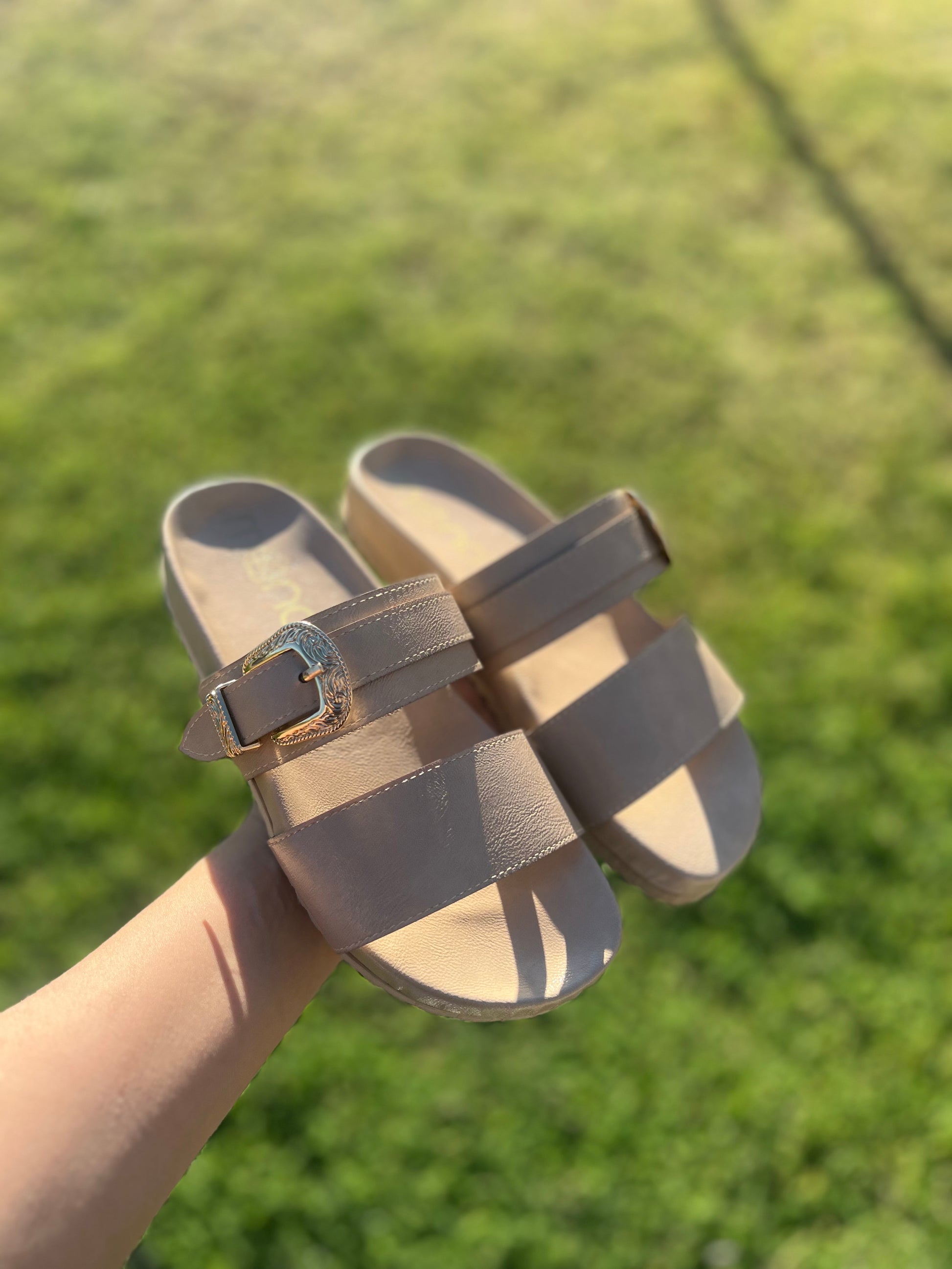 Sandalia de tiras 405