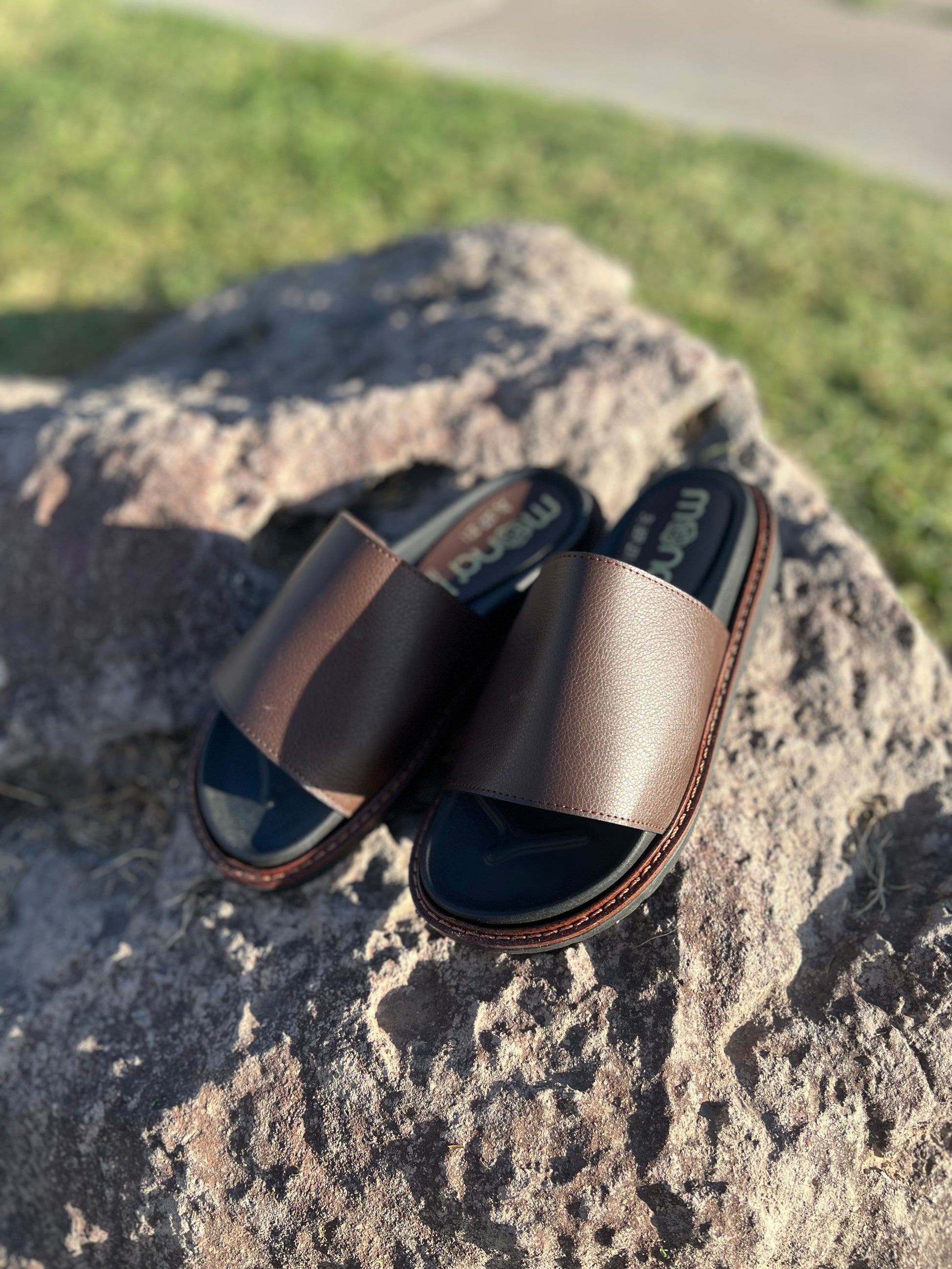 Sandalia suela gruesa 809