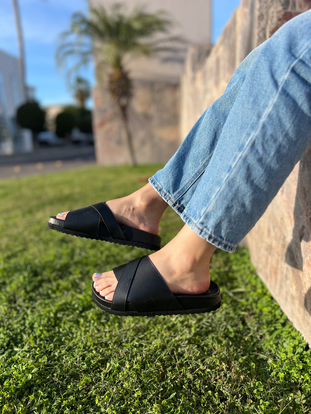 Sandalia tira gruesa 404