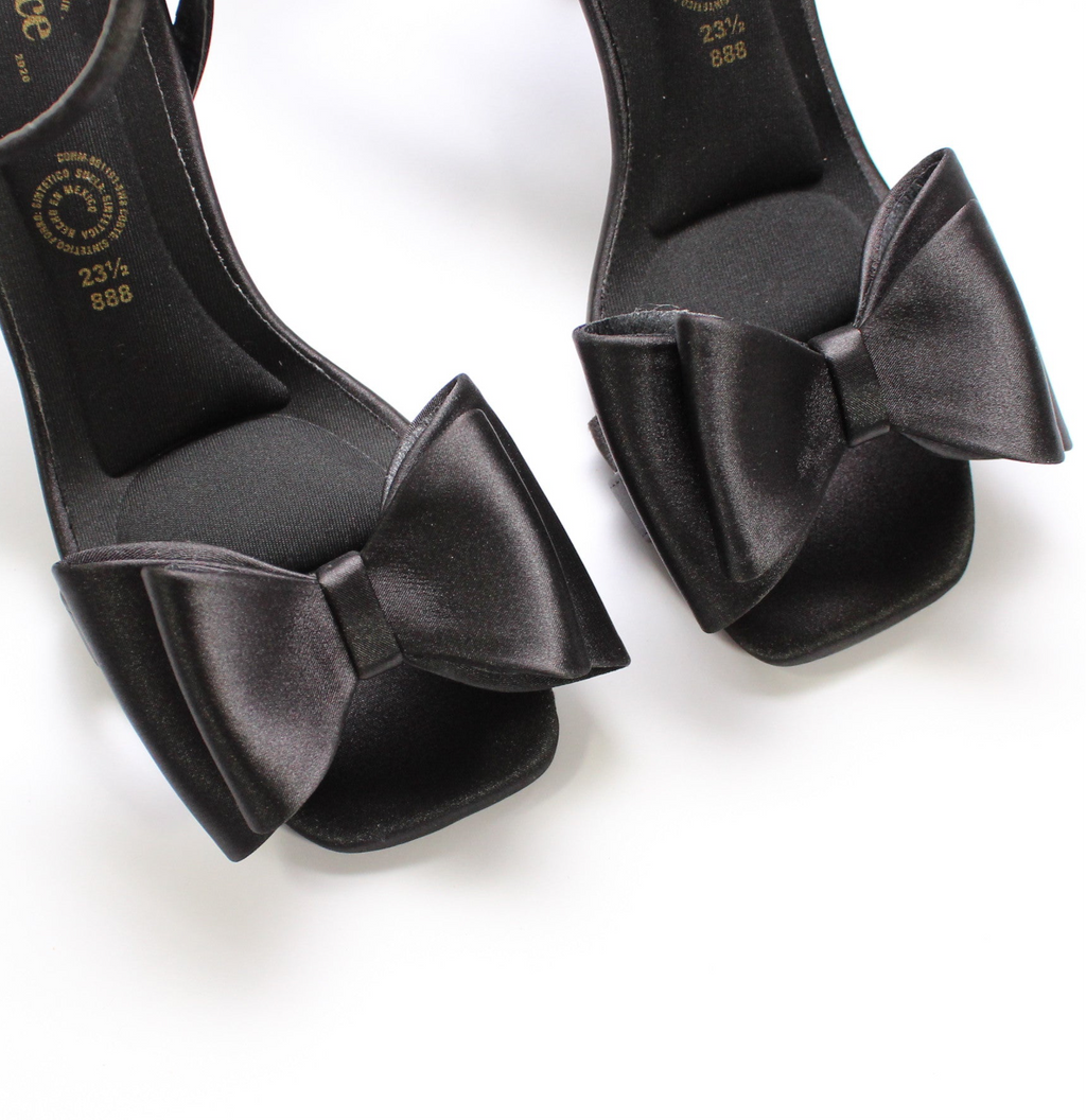 Zapatilla con moño 888