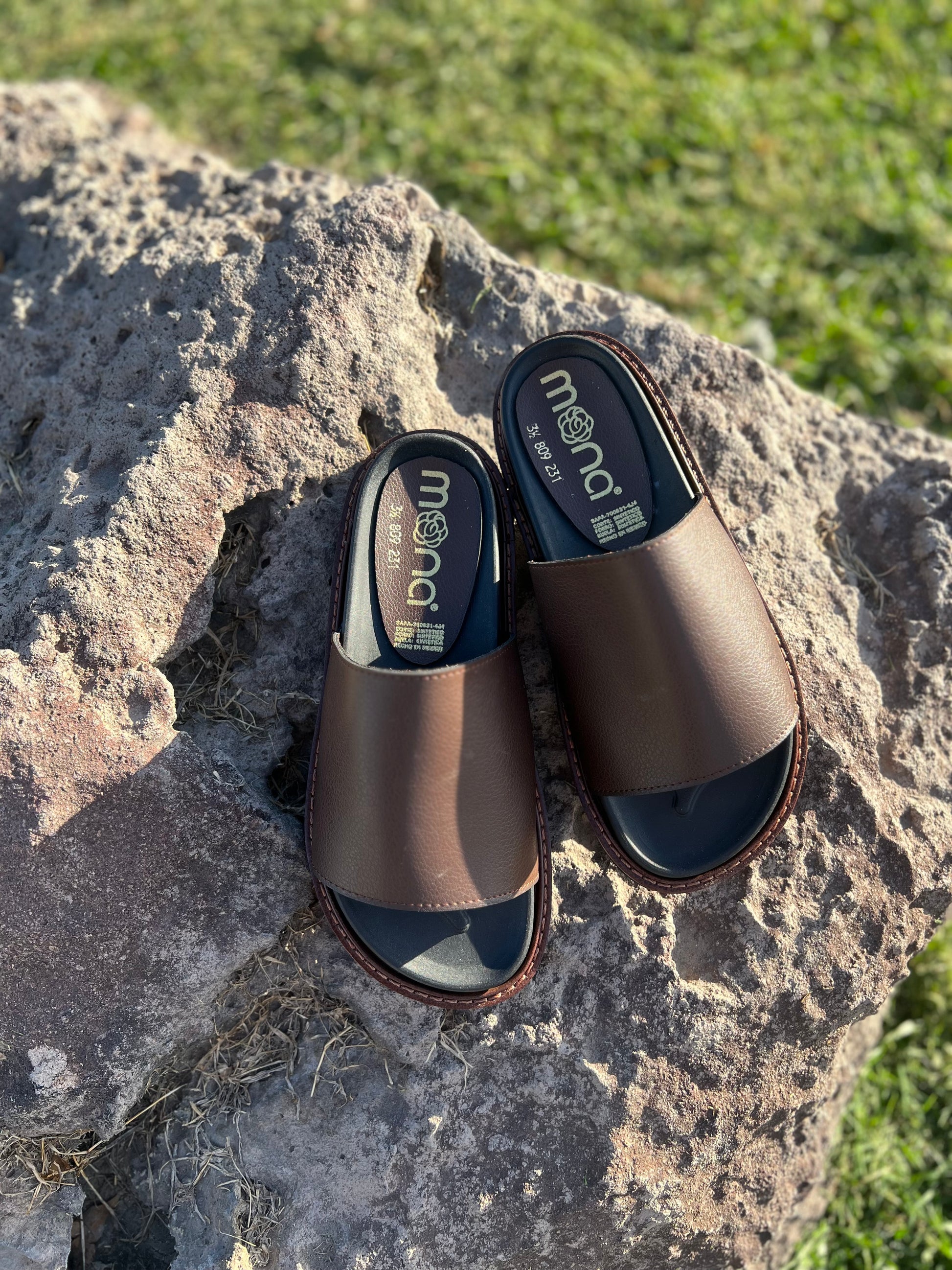 Sandalia suela gruesa 809