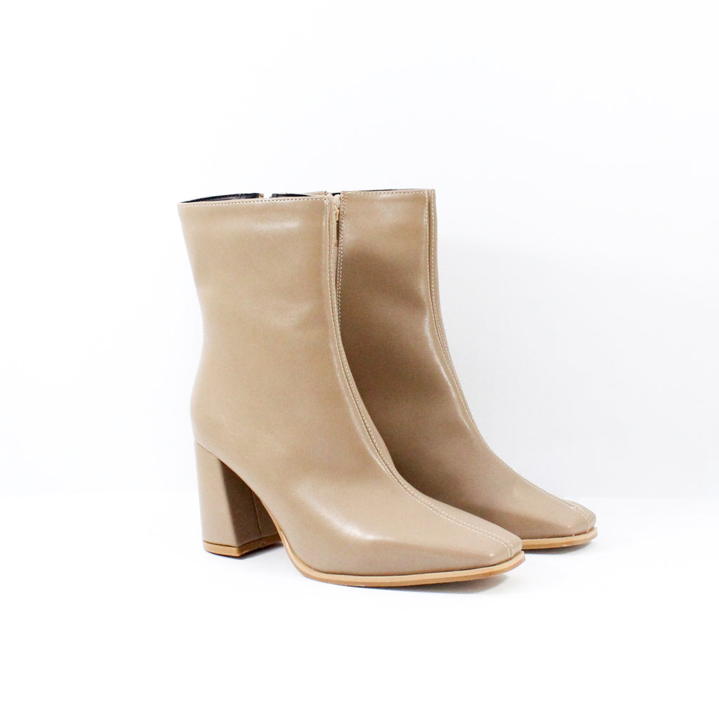 Botín punta cuadrada 9768