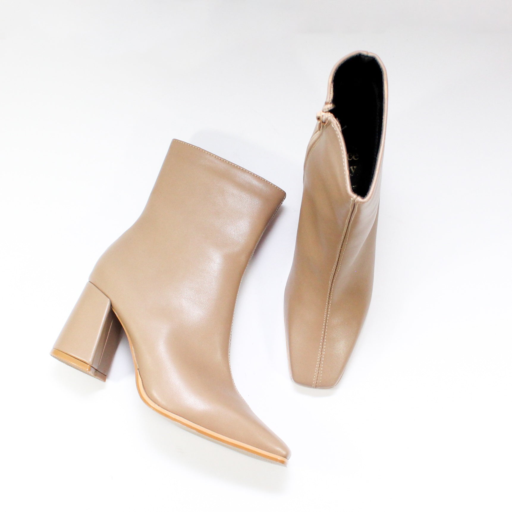 Botín punta cuadrada 9768