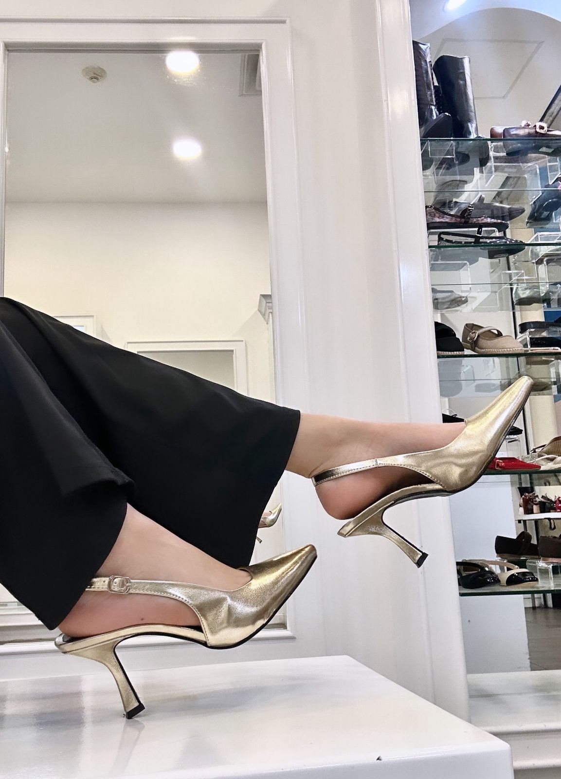 Zapatilla picuda 09 oro