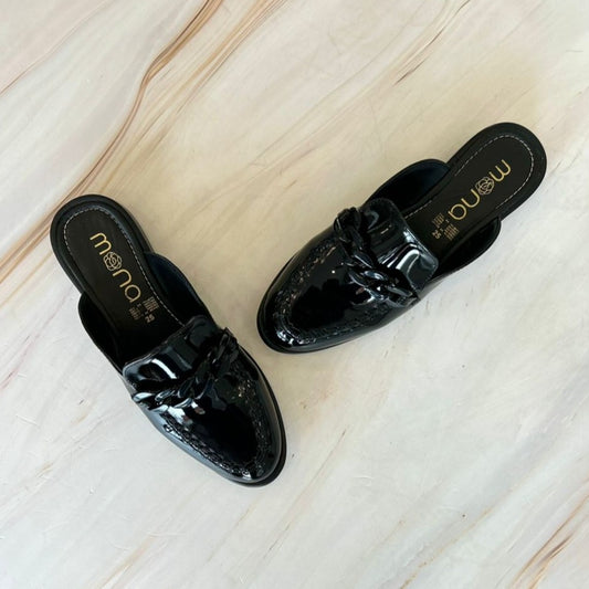 Mocasines de Charol con Diseño de tira Negra 1011R