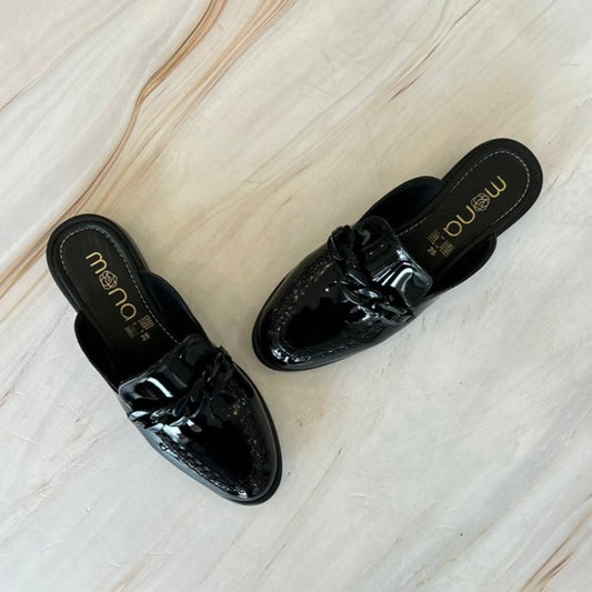Mocasines de Charol con Diseño de tira Negra 1011R