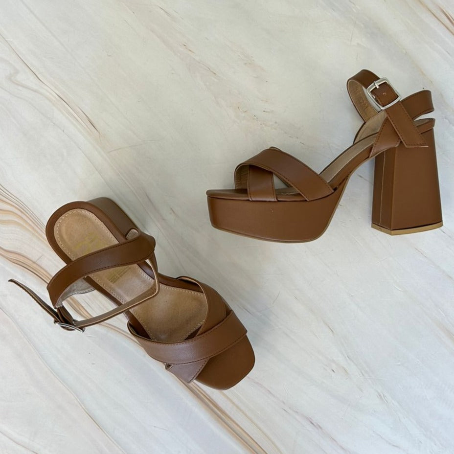 Zapatilla de diseño Liso con Tiras 5201