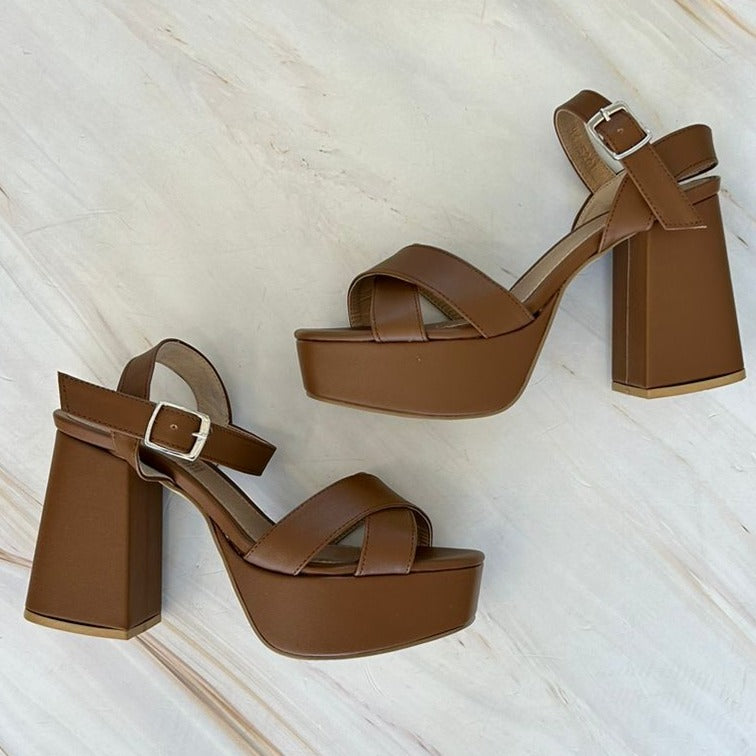 Zapatilla de diseño Liso con Tiras 5201