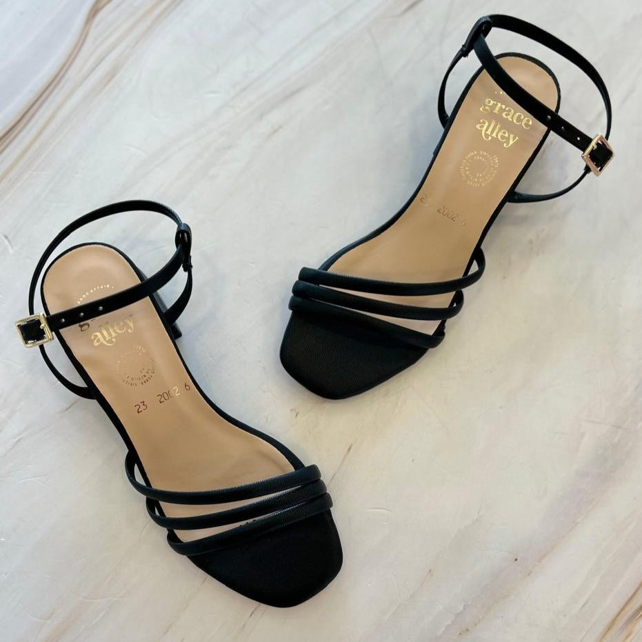 Zapatilla de Tira delgada 2002-CJ