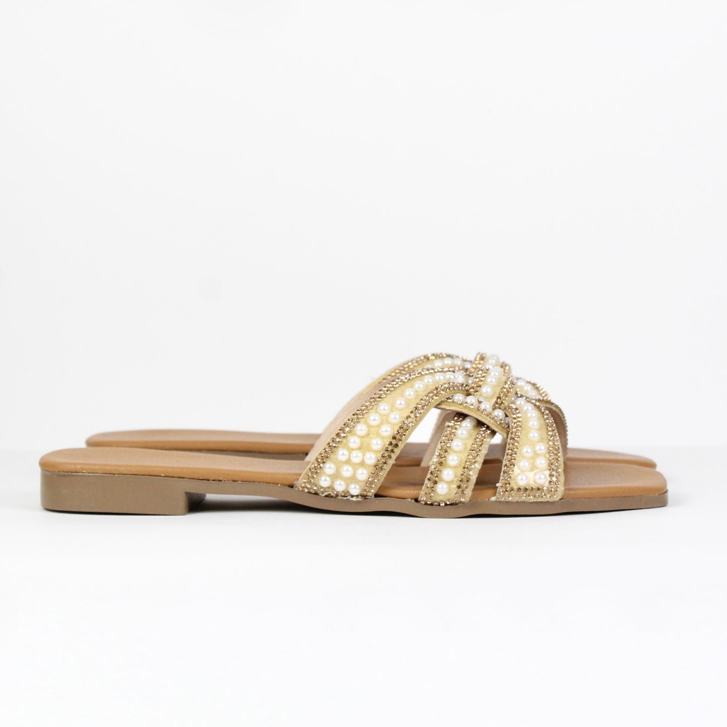 Sandalia con perlitas 116