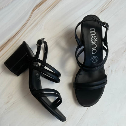 Zapatilla de tacón cuadrado y tiras 6077