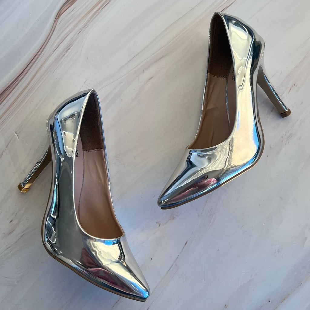 Zapatilla Cerrada con Tacón Aguja 2970