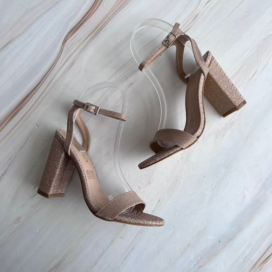 Zapatilla con pulsera 721